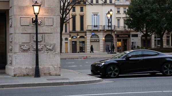 Top services de serrurerie automobile à Nîmes pour déblocage